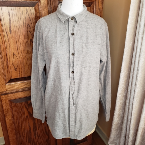 on the byas Other - Long flannel button down